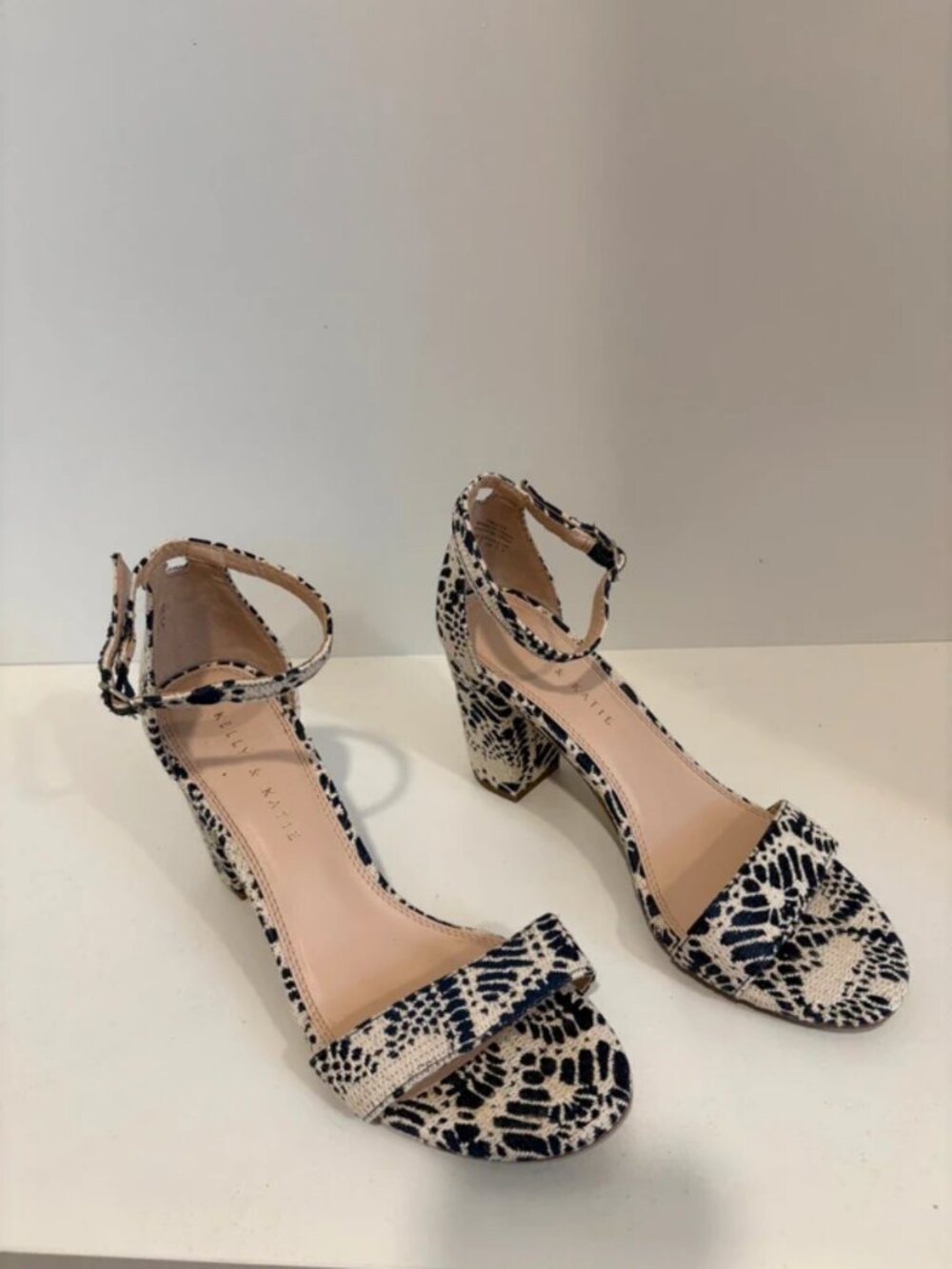 Kelly & Katie Hailee Embroidered Block Heel Sandals - 8.5/EUR 39